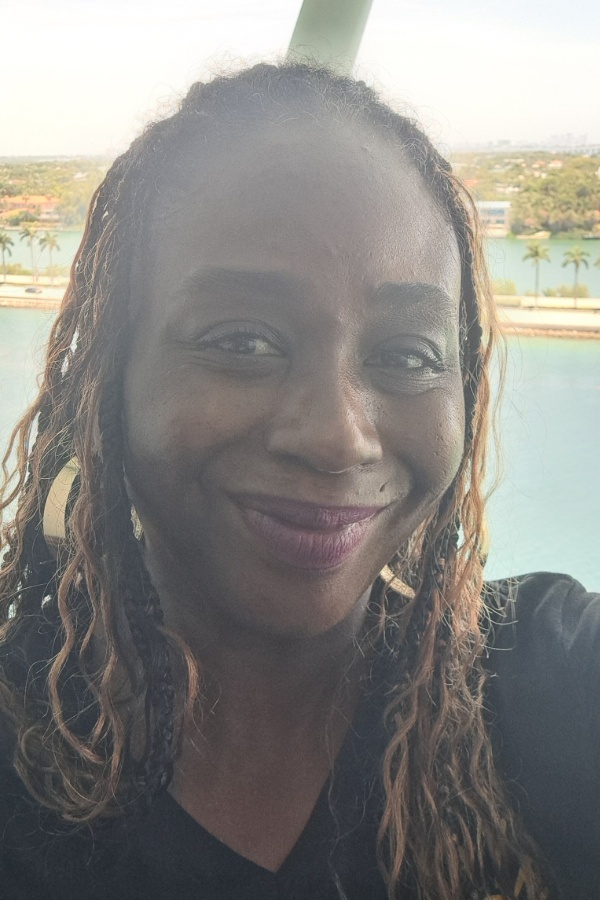 Cruise Brothers Travel Agent Brandy Norwood